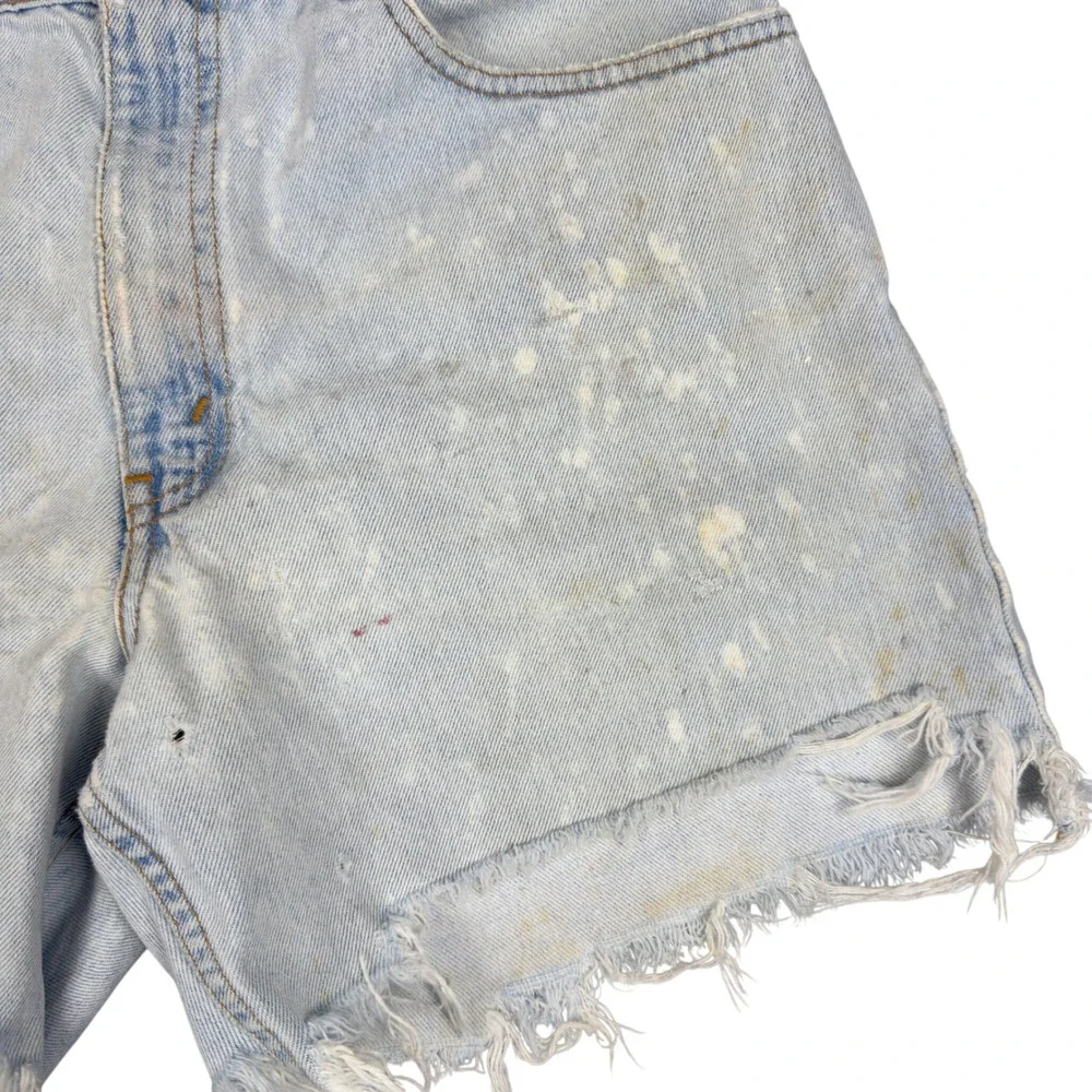 Vtg 90s Levi's 550 Cutoff Shorts‎ Women's 32 Light Wash Distressed Thrashed USA